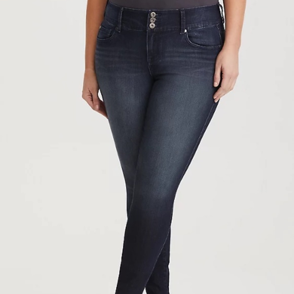 torrid Denim - Torrid 3 Button Premium Jegging NWT Size 24